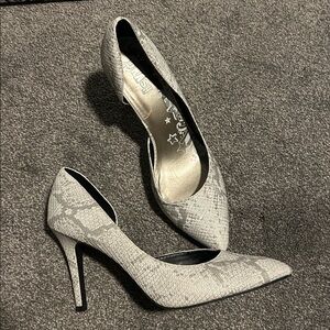 Elegant Snakeskin Patterned Women's Heels